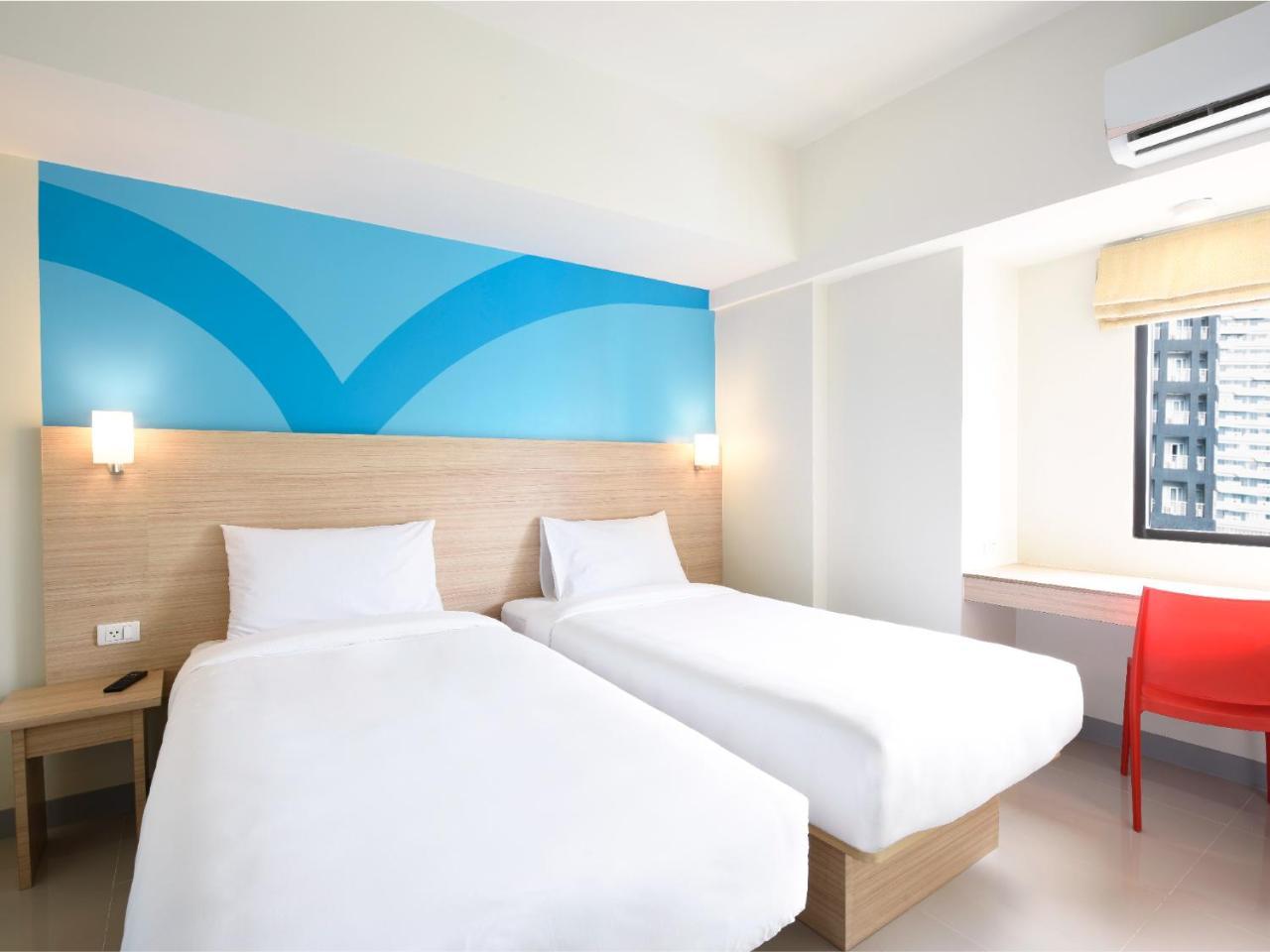Hop Inn Hotel Tomas Morato Кесон-Сити Экстерьер фото