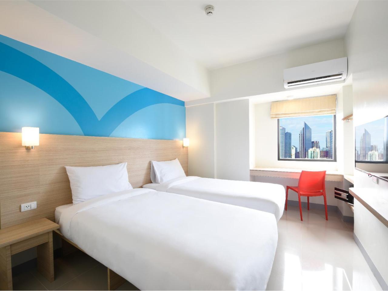Hop Inn Hotel Tomas Morato Кесон-Сити Экстерьер фото